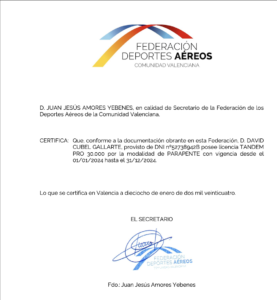 volar-parapente-en-valencia-paracaidas
